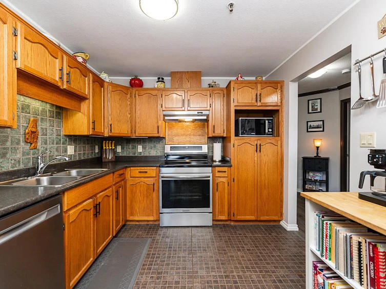 320-5710 201 Street, Langley, BC, V3A 8A8 - 12