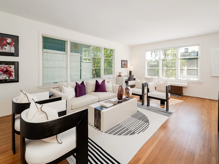 307-1565 Burnaby Street, Vancouver, BC, V6G 1X1