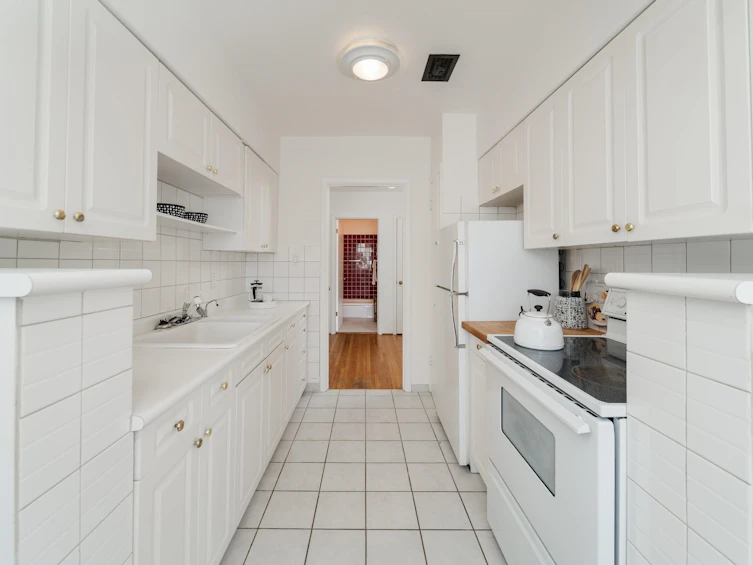 307-1565 Burnaby Street, Vancouver, BC, V6G 1X1 - 9