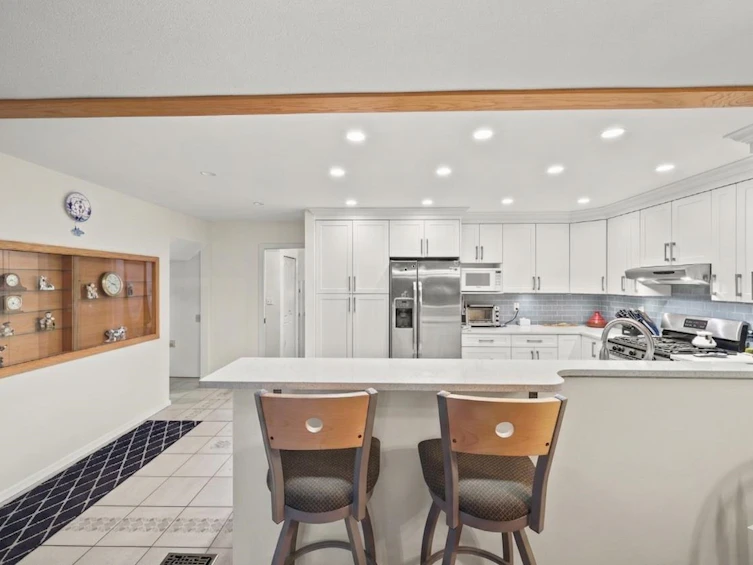 19607 Somerset Drive, Pitt Meadows, BC, V3Y 2L4 - 5