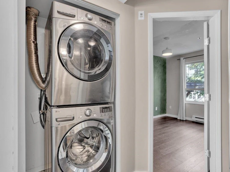 26-2375 W Broadway, Vancouver, BC, V6K 2E6 - 26