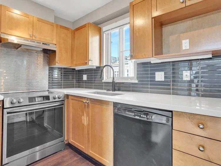 26-2375 W Broadway, Vancouver, BC, V6K 2E6 - 5