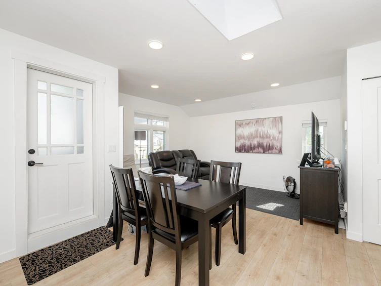 903 Walls Avenue, Coquitlam, BC, V3K 2T2 - 28