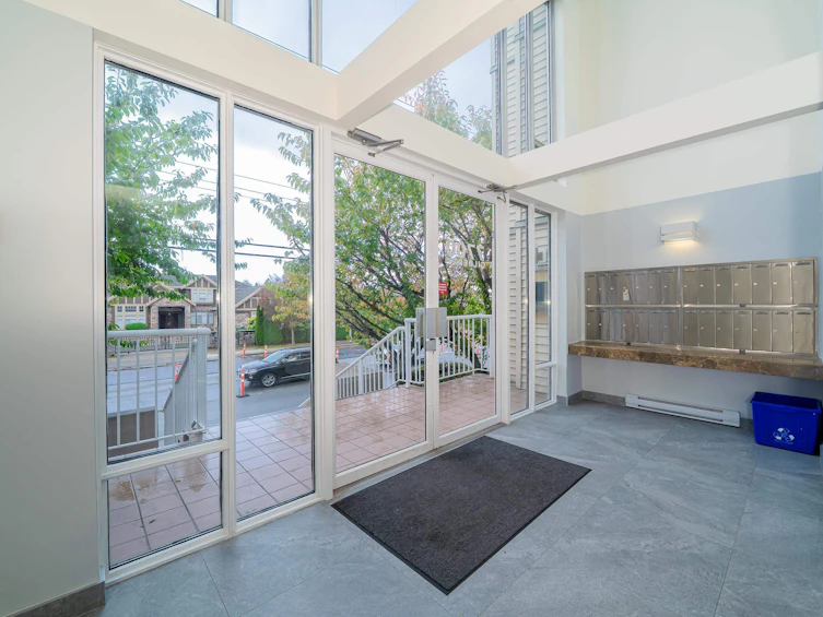 304-7700 Gilbert Road, Richmond, BC, V7C 3W2 - 2