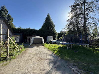 2127 King George Boulevard - 5
