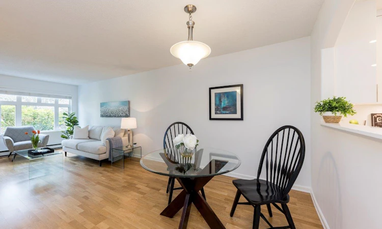 201-2800 Chesterfield Avenue