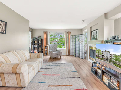 216-8220 Jones Road - 2