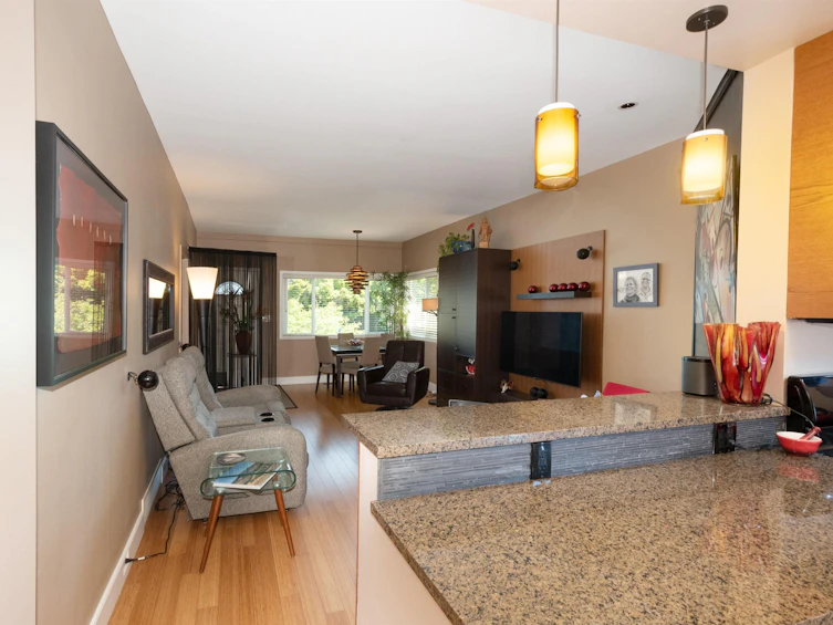 4961 St. Catherines Street, Vancouver, BC, V5W 3E9 - 3