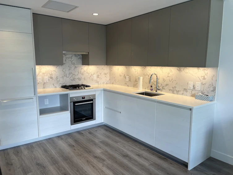 905-8181 Chester Street, Vancouver, BC, V5X 0J9 - 2