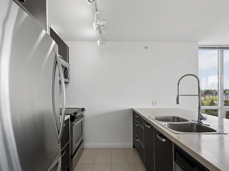 1107-13688 100 Avenue, Surrey, BC, V3T 0G5 - 4