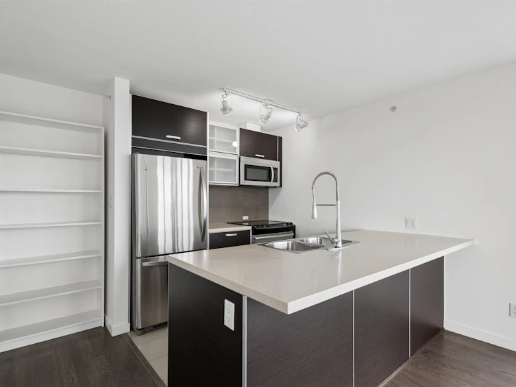 1107-13688 100 Avenue, Surrey, BC, V3T 0G5 - 3