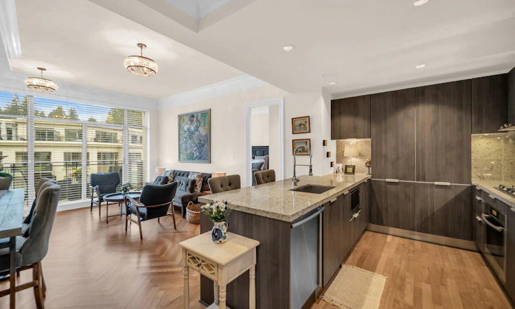 403-568 Waters Edge Crescent