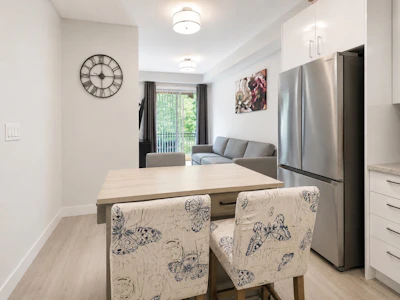 203-32690 14th Avenue - 4