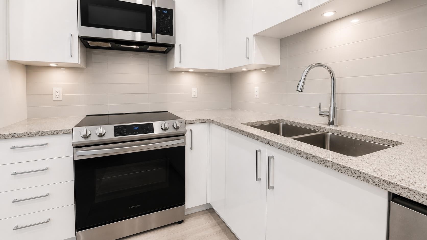 203-32690 14th Avenue - 5