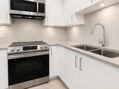 203-32690 14th Avenue - 5