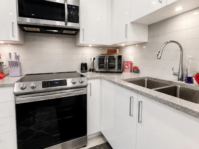 203-32690 14th Avenue - 5