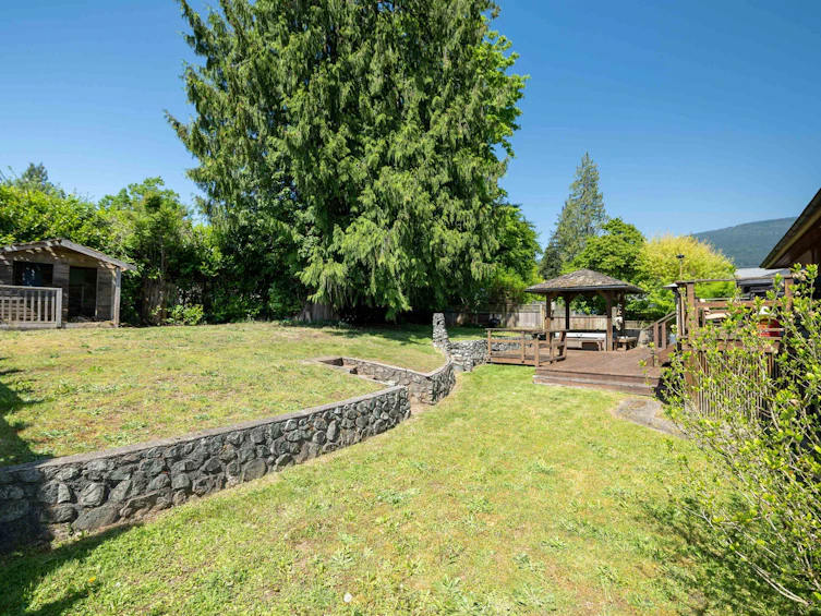 893 Friar Crescent, North Vancouver, BC, V7G 1M5 - 33