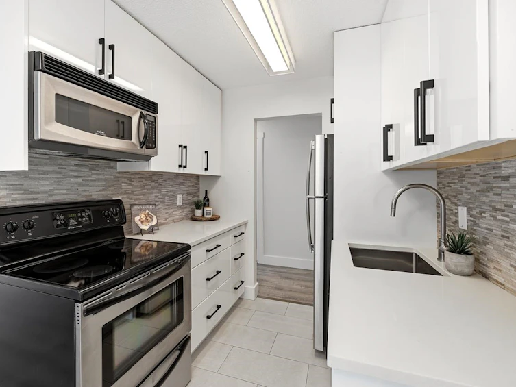 112-211 W 3rd Street, North Vancouver, BC, V7M 1E9 - 7
