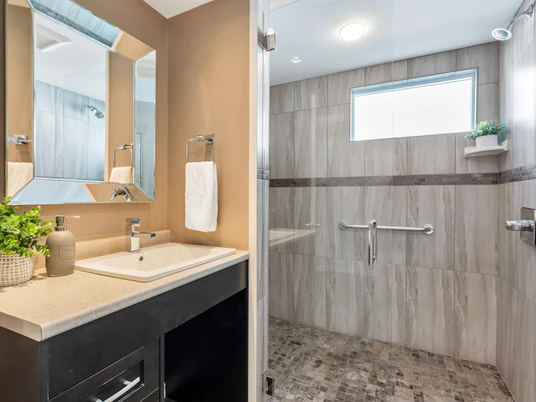 18811 65 Avenue, Surrey, BC, V3S 8V1 - 21