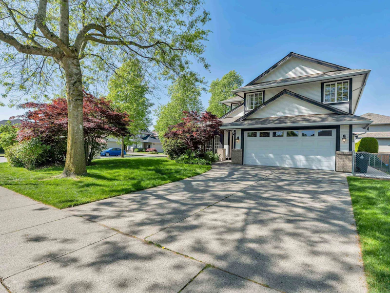 18811 65th Avenue, Surrey BC V3S 8V1