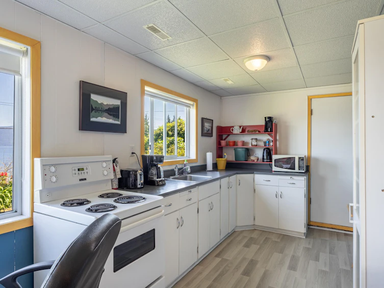 1077 Point Road, Gibsons, BC, V0N 1V1 - 28