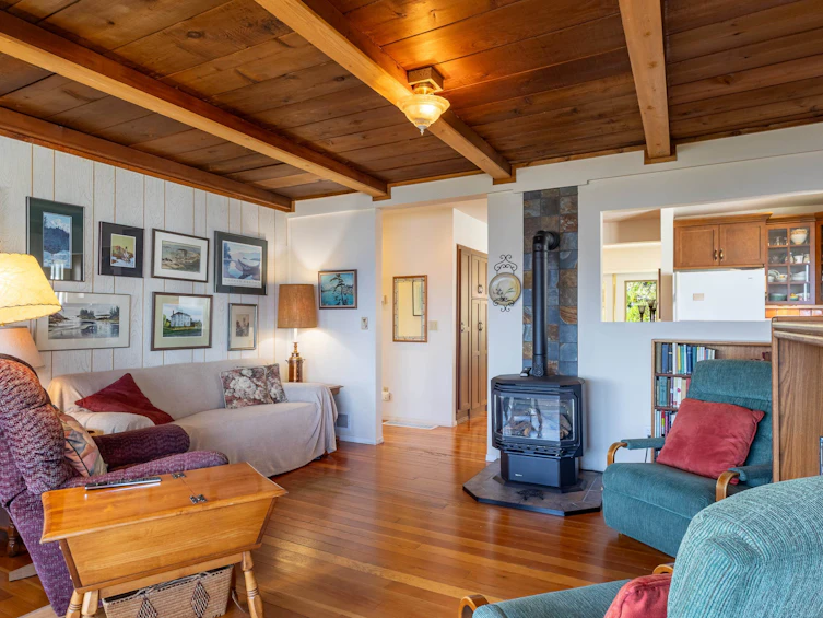 1077 Point Road, Gibsons, BC, V0N 1V1 - 8