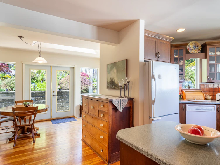 1077 Point Road, Gibsons, BC, V0N 1V1 - 12