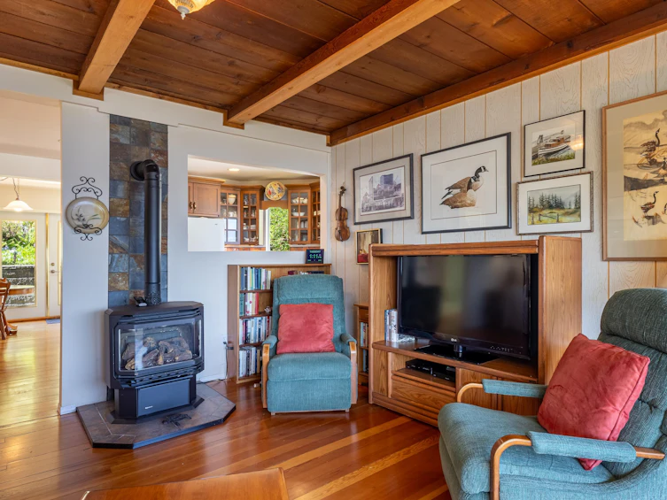 1077 Point Road, Gibsons, BC, V0N 1V1 - 9