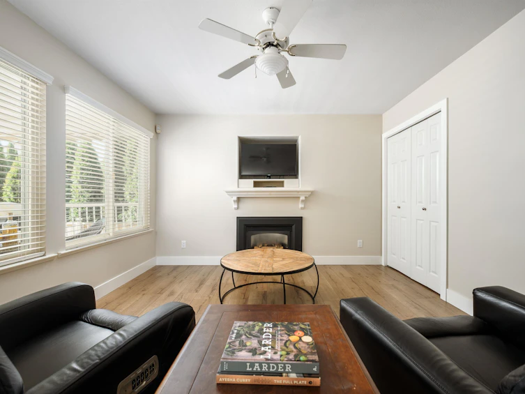 11039 238 Street, Maple Ridge, BC, V2W 1E7 - 11