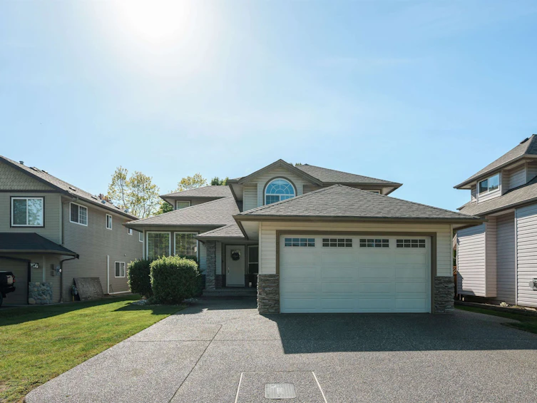 11039 238 Street, Maple Ridge, BC, V2W 1E7 - 2
