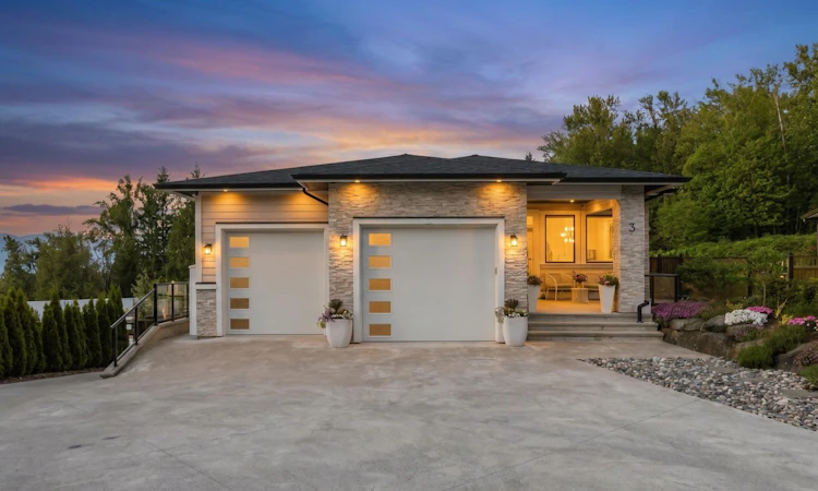 3-8295 Nixon Road