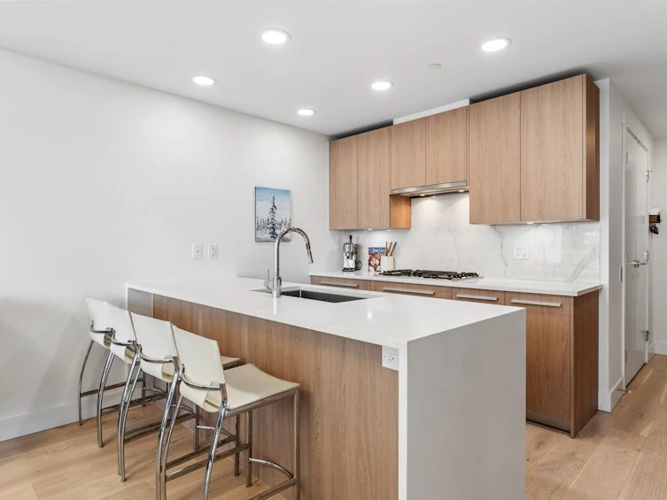 403-2780 Valley Centre Avenue, North Vancouver, BC, V7J 0C4 - 10