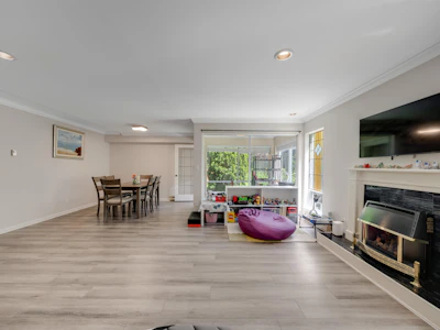 3-1552 Everall Street - 4