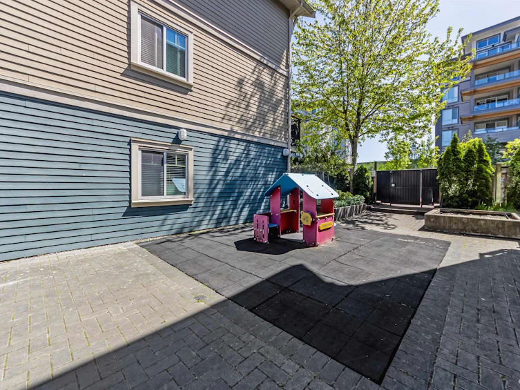 216-7168 Stride Avenue, Burnaby, BC, V3N 1T7 - 4