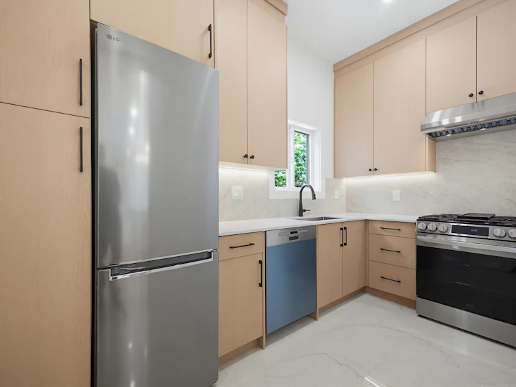 15630 23a Avenue, Surrey, BC - 15