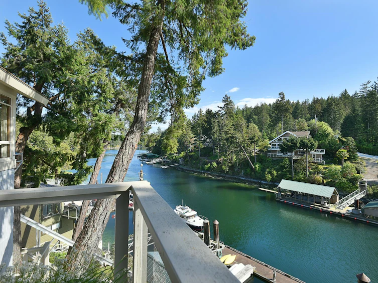 5388 Sans Souci Road, Halfmoon Bay, BC, V0N 1Y2 - 3