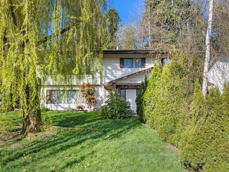 33380 Wren Crescent, Abbotsford, BC, V2S 5W1 - 2