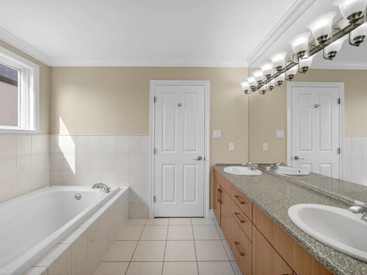7611 Mccallan Road, Richmond, BC, V7C 2H6 - 32