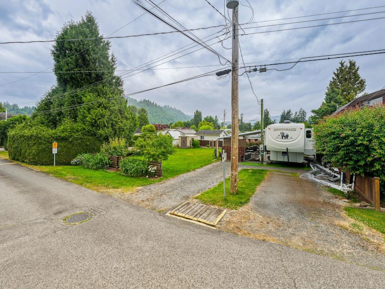 22-9053 Shook Road, Mission, BC, V2V 7M6 - 7