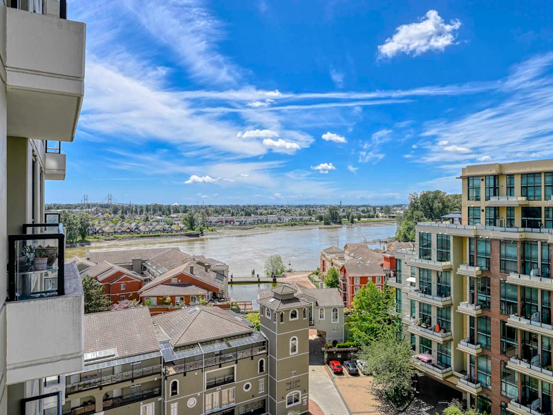 1107 - 1 Renaissance Square, New Westminster BC V3M 0B6