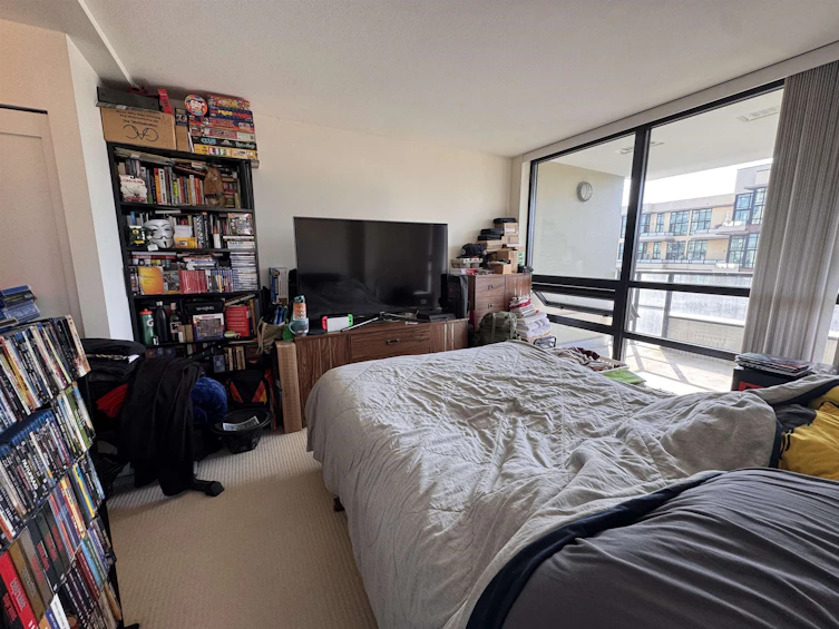 1107-1 Renaissance Square, New Westminster, BC, V3M 0B6 - 8