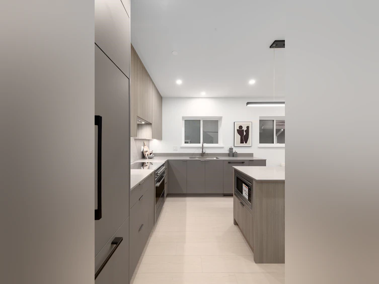 204-2329 E 34th Avenue, Vancouver, BC, V5R 2S6 - 5