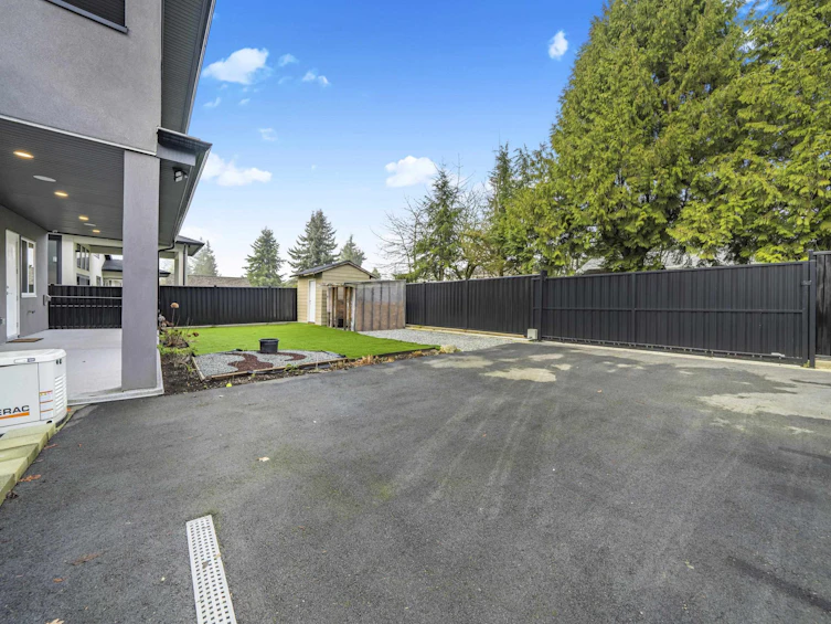 1211 Foster Avenue, Coquitlam, BC, V3J 2M8 - 16