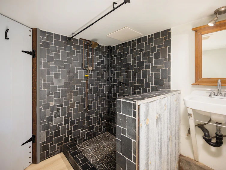 732 E Pender Street, Vancouver, BC, V6A 1V7 - 32