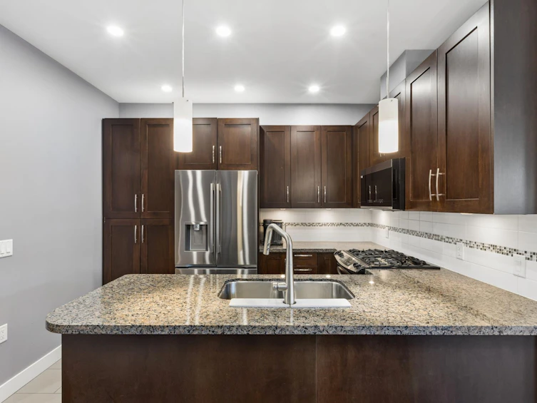 303-116 W 23rd Street, North Vancouver, BC, V7M 2A9 - 9