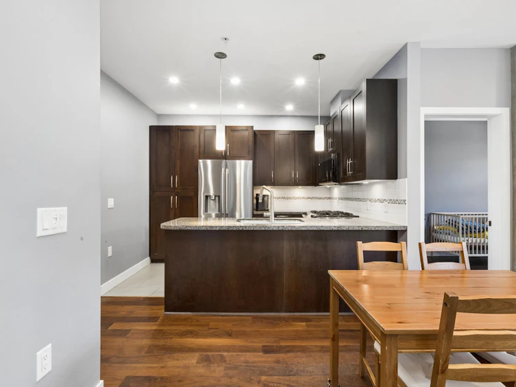 303-116 W 23rd Street, North Vancouver, BC, V7M 2A9 - 8