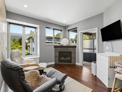 303-116 W 23rd Street - 2
