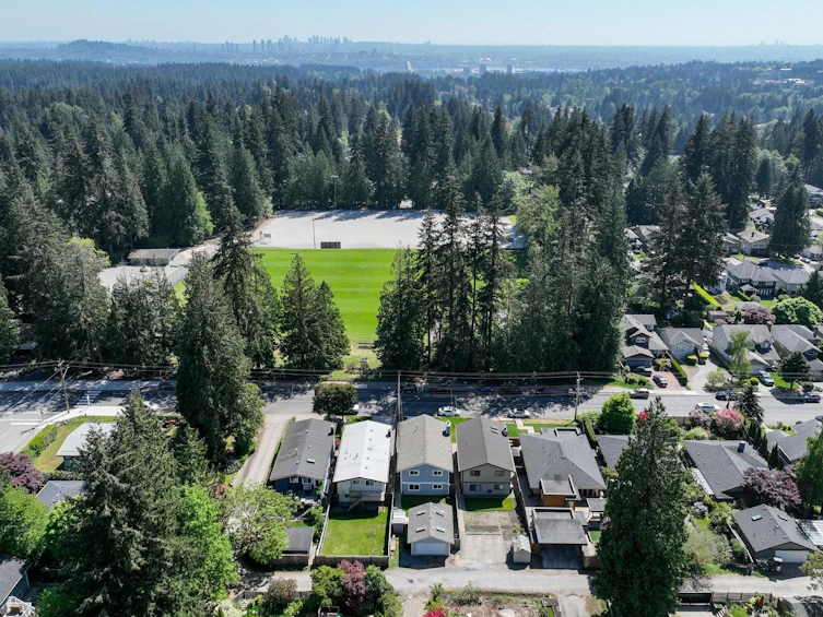 1678 Dempsey Road, North Vancouver, BC, V7K 1T3 - 2