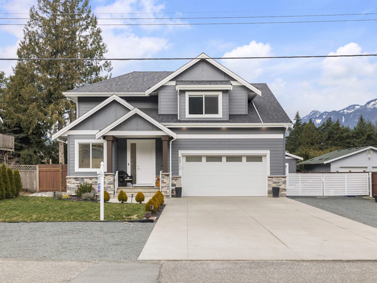 63711 Rosewood Avenue, Hope, BC, V0X 1L2
