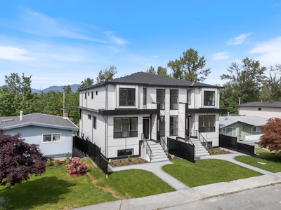 1-6037 Service Street - 3